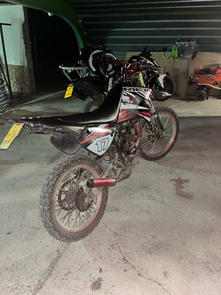 Rieju RR Enduro Negra y Roja