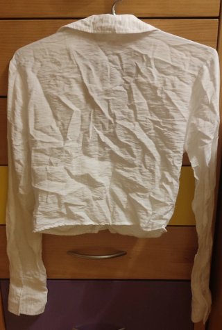 Camisa blanca elegante mujer