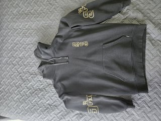Sudadera Grimey negra con capucha y cremallera