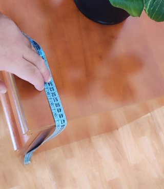 Mesita y cómoda pequeña madera