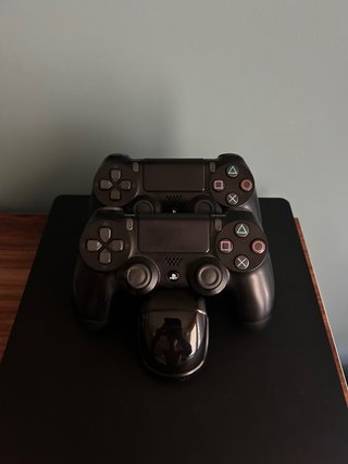 PlayStation 4 Slim Nera
