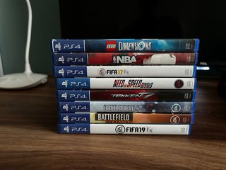 PlayStation 4 Slim Nera