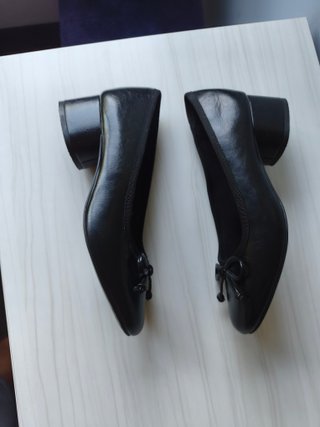 Manoletinas Bershka T.36 Tacón Bajo Negras