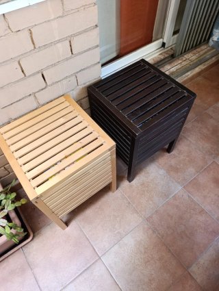 Dos baúles de madera para almacenamiento