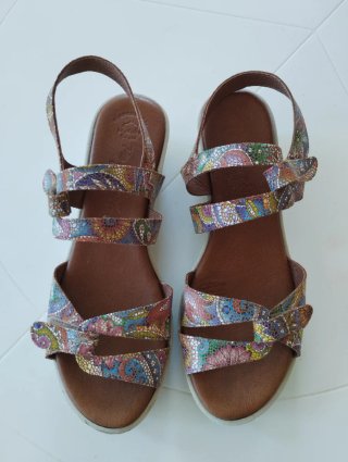 Sandalias cómodas multicolor mujer