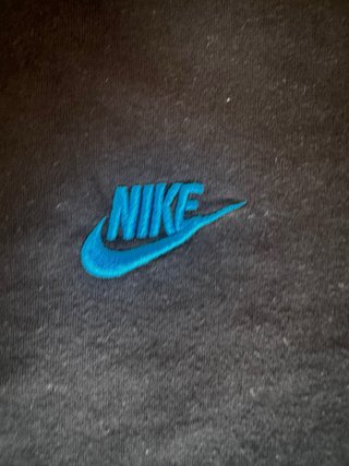 Camiseta Nike Negra Logo Bordado Talla M