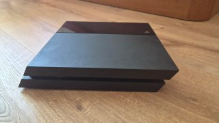 PS4 (PlayStation 4) Negra con Mando