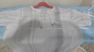 Camiseta hombre beige y gris