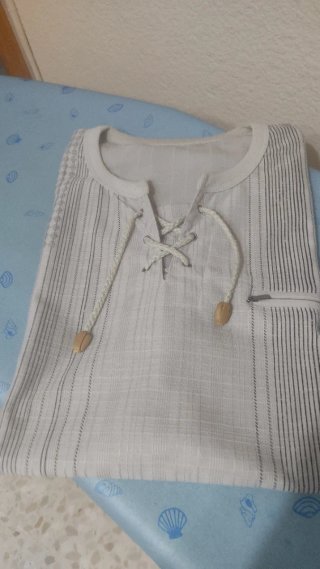Camiseta hombre beige y gris