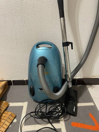 Aspiradora Ufesa 1500W