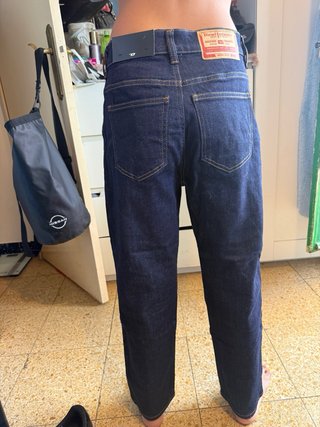 Pantalón vaquero Diesel azul chico