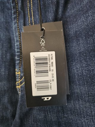 Pantalón vaquero Diesel azul chico