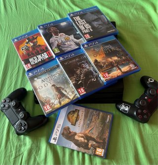 PS4 Pro 1TB Negra + 2 Mandos + 9 Juegos