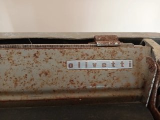 Máquina de escribir Olivetti Lexicon 80