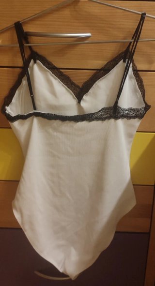 Body Zara encaje blanco y negro sin estrenar