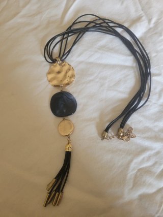 Collar mujer dorado y negro