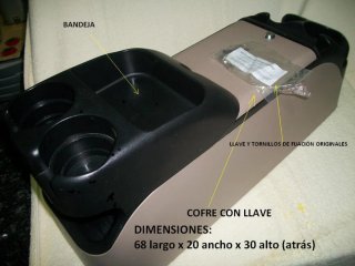 Cofre para coche con llave y bandeja
