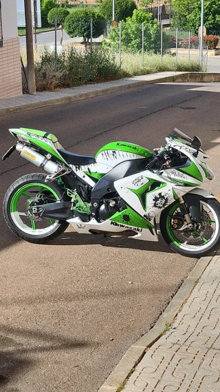 Kawasaki ZX10R 2006-2008 Sportbike