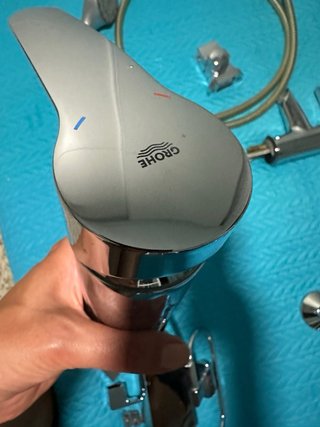 Grifería Grohe ducha y bidé
