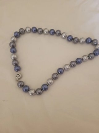 Collar de mujer perlas azules y grises