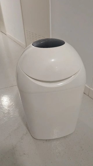 Papelera pañales + 4 recambios