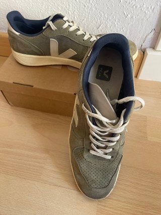 Zapatillas VEJA Verde y Beige