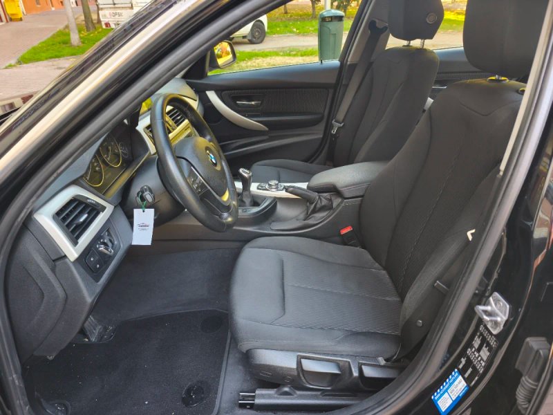 BMW Serie 3 2015, foto 6
