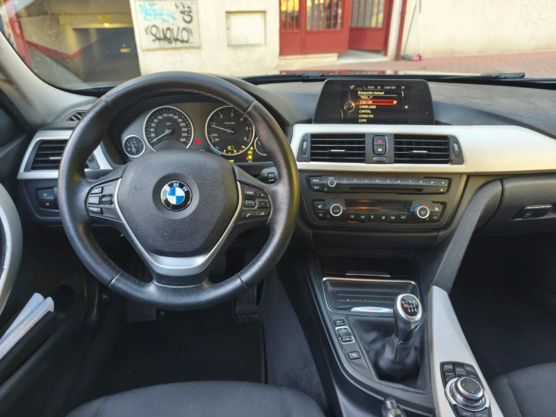 BMW Serie 3 2015, foto 9