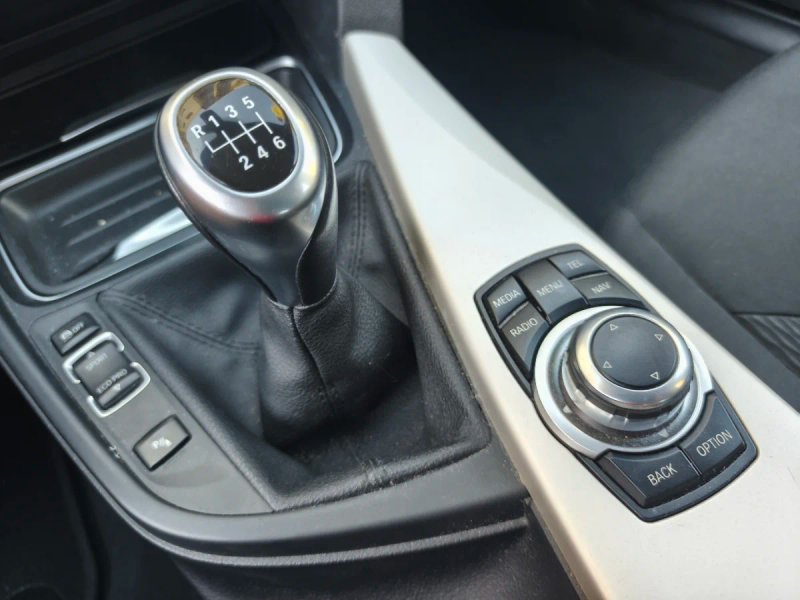 BMW Serie 3 2015, foto 24