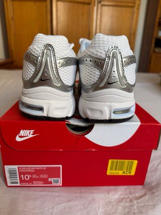 Zapatillas Nike Air Moto 2k Plata y Blanco
