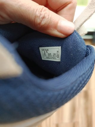 Zapatillas Vans Beige y Azul. 33