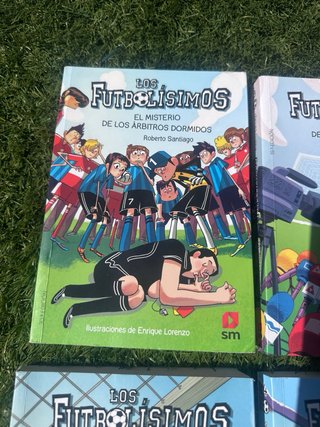 LOS FUTBOLISIMOS  Vendo libros en un pack y precio