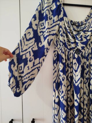 Vestido largo estampado azul y blanco