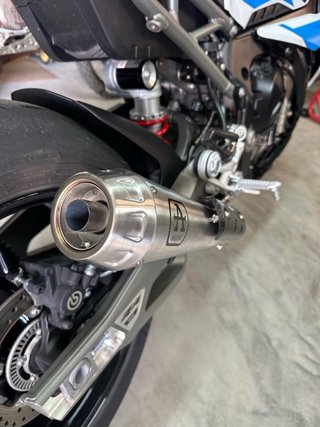 Escape Arrow Slip-On BMW S1000RR Replica