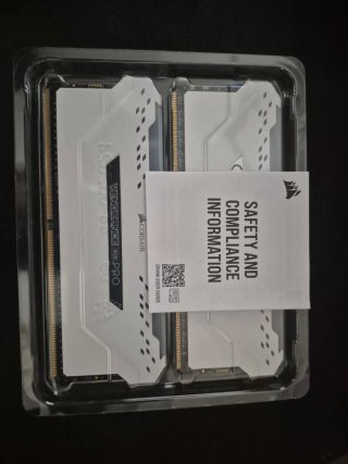 Corsair Vengeance RGB Pro DDR4 16GB (2x8GB) 3200MH