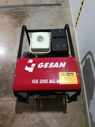 Motosoldadora. Generador y soldador