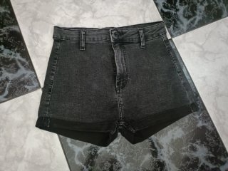 Pantalón corto vaquero negro