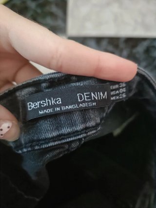 Pantalón corto vaquero negro