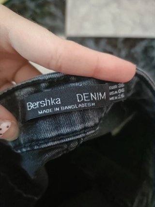 Pantalón corto vaquero negro
