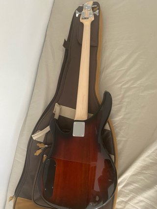 Bajo Yamaha TRBX174 + Funda Powerbag