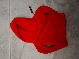 Felpa arancione con cappuccio