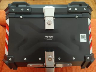 Baúl Moto 55L con Soporte Universal