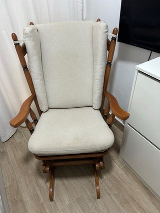 Sillón Mecedora Madera y Tela Beige