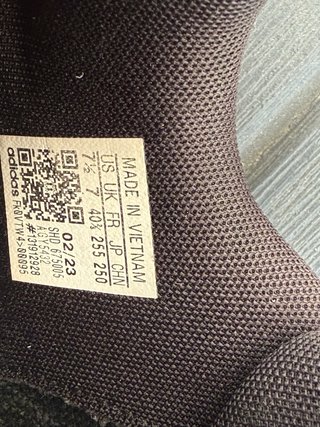 Scarpe Adidas nere e bianche