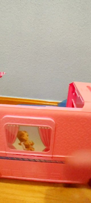 Caravana Barbie con muñeca