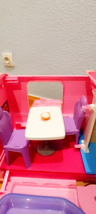Caravana Barbie con muñeca