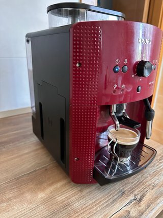 Cafetera Krups Roja Automática