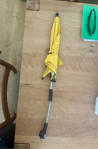 Sombrilla Bugaboo Amarilla