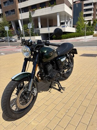 Moto Hanway Raw 125 Cafe Racer Verde