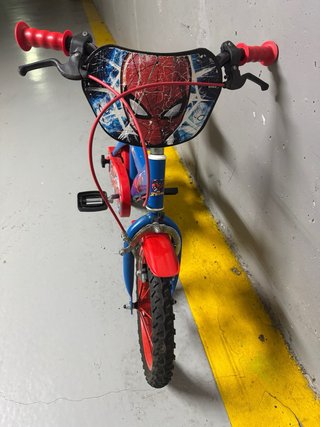 Bicicleta Spiderman 14”con ruedines